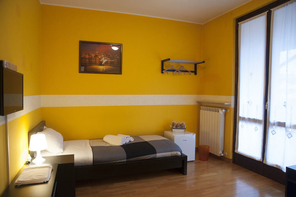 Bed & Breakfast Orio Easy Airport Azzano San Paolo Luaran gambar